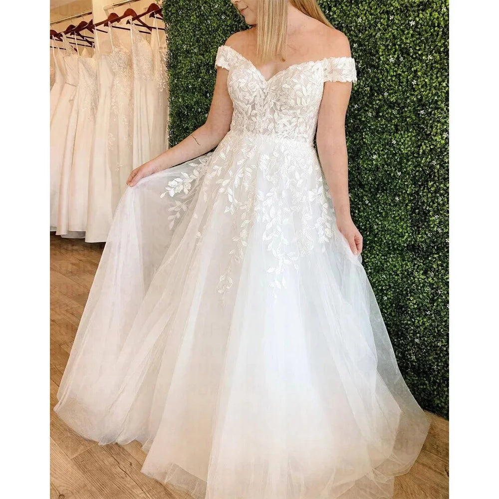 Delicate Vestidos De Novia Sweep Train Lace Wedding Dresses Customized Appliques Vestido De Noiva