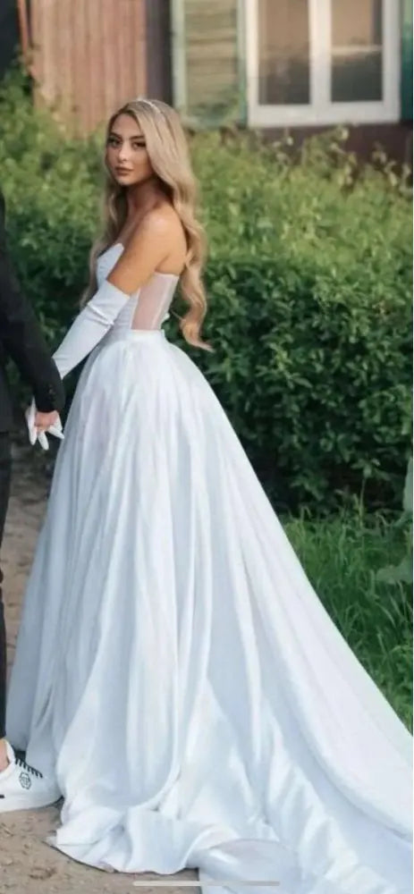 White Satin A Line Wedding Dresses for Bride Leg Split Sweetheart Beach Bride Dress with Train Backless Boho Wedding Gowns