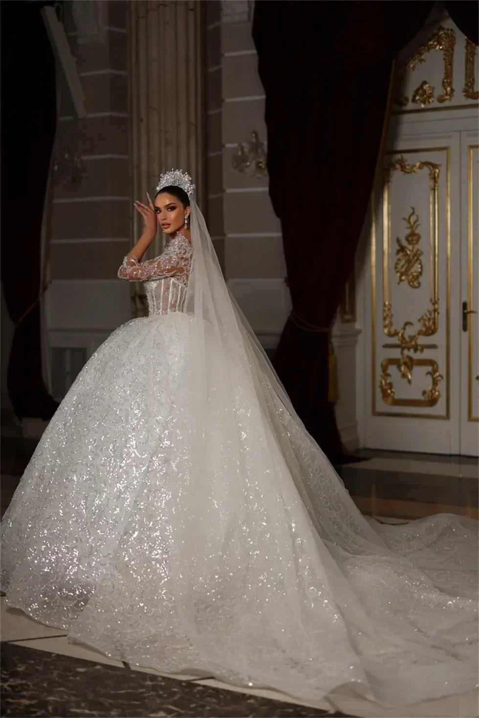 Customised Princess Sparkly Wedding Dresses Ball Gown Illusion V Neck Long Sleeve Sequins Mariage Bridal Gowns Vestido De Noiva