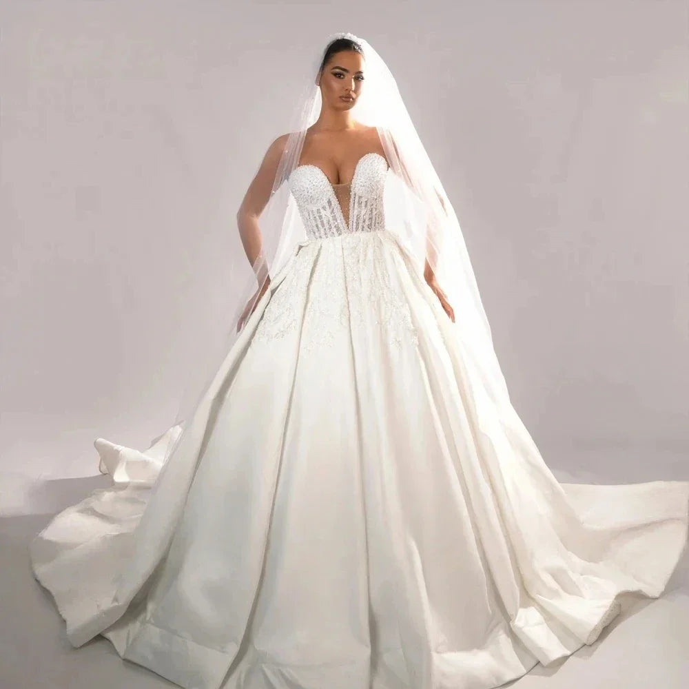 2026 exquisite shiny A-line wedding dress sweetheart pearls beads sleeveless satin bridal gown